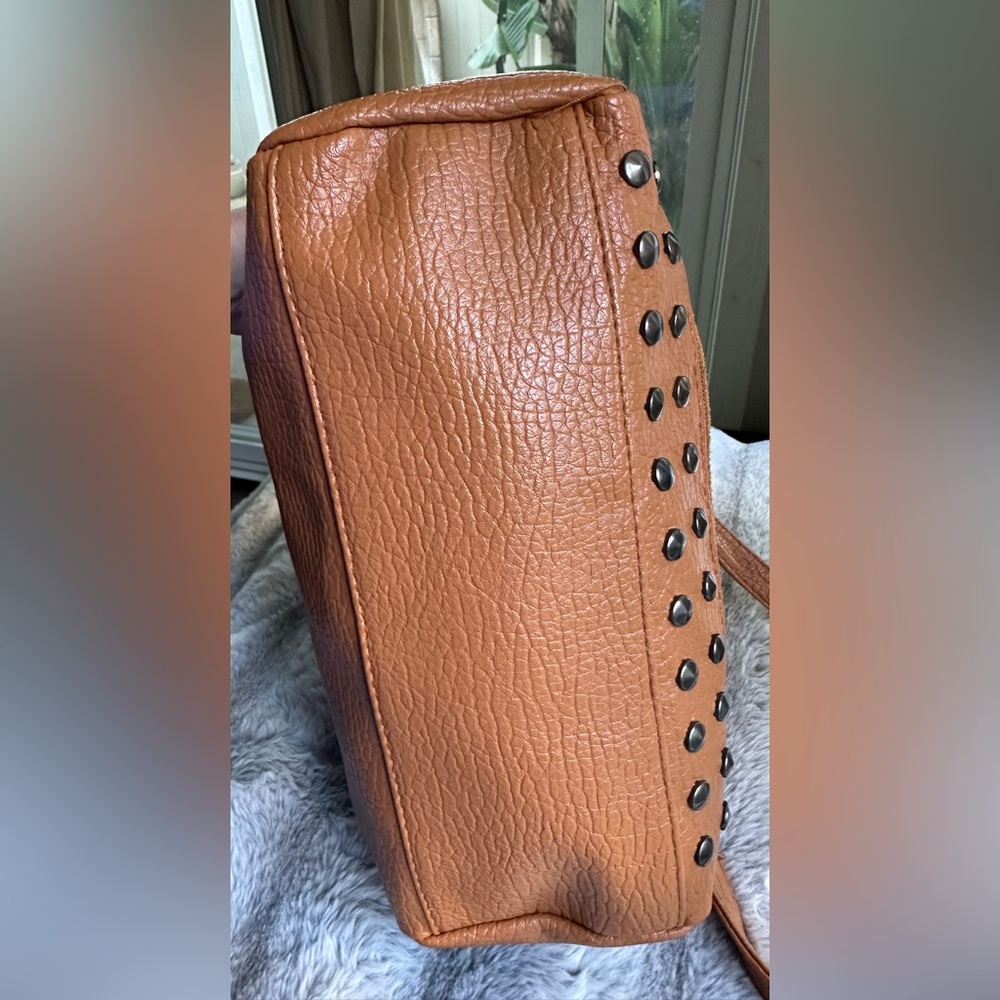 Ella & Elly brown rivet studded crossbody bag - Picture 10 of 10